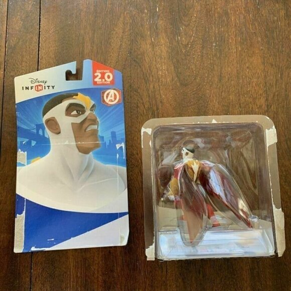 - Disney Infinity Marvel Super Heroes Falcon - Picture 2 of 3